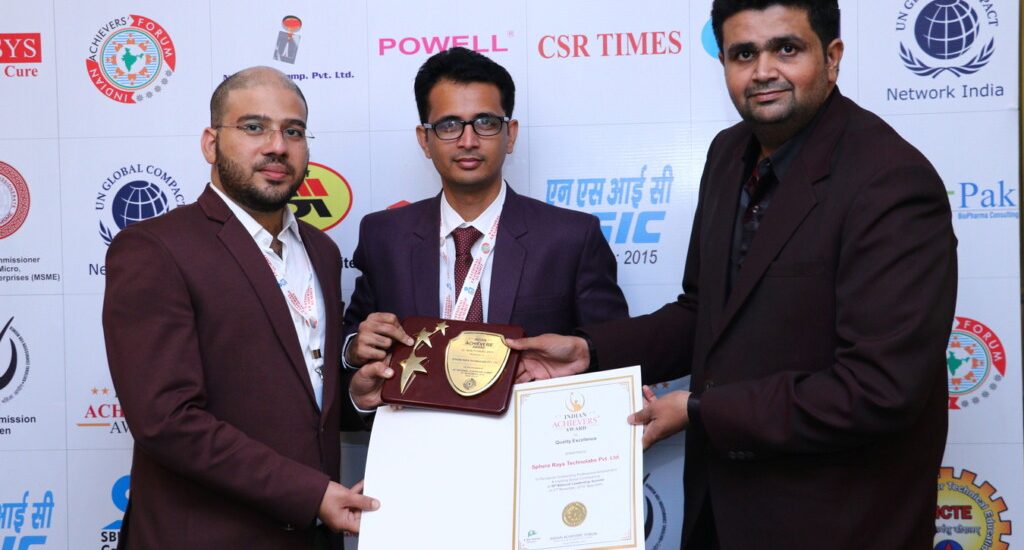 Indian Best Leadership Achievers received award