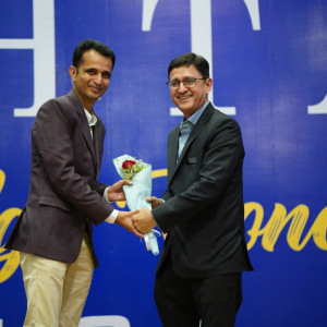 Center Stage at the Knowledge Conclave Center Stage at the Knowledge Conclave